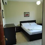 Apartment Leatis