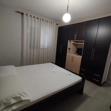 Leatis Apartment