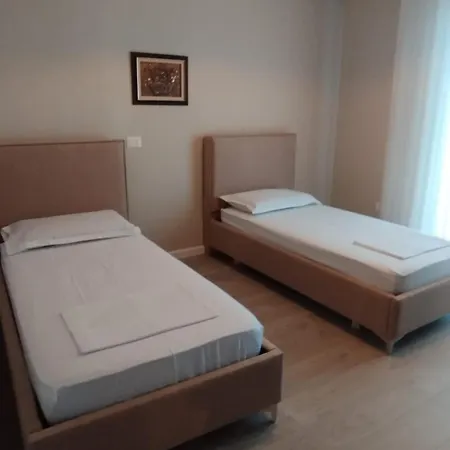 Leatis Apartment *