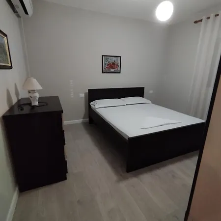 Apartment Leatis