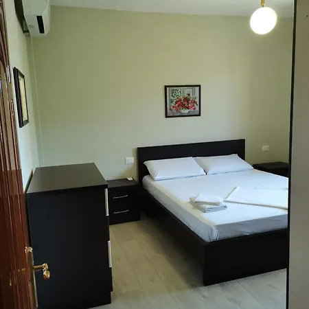 Apartment Leatis